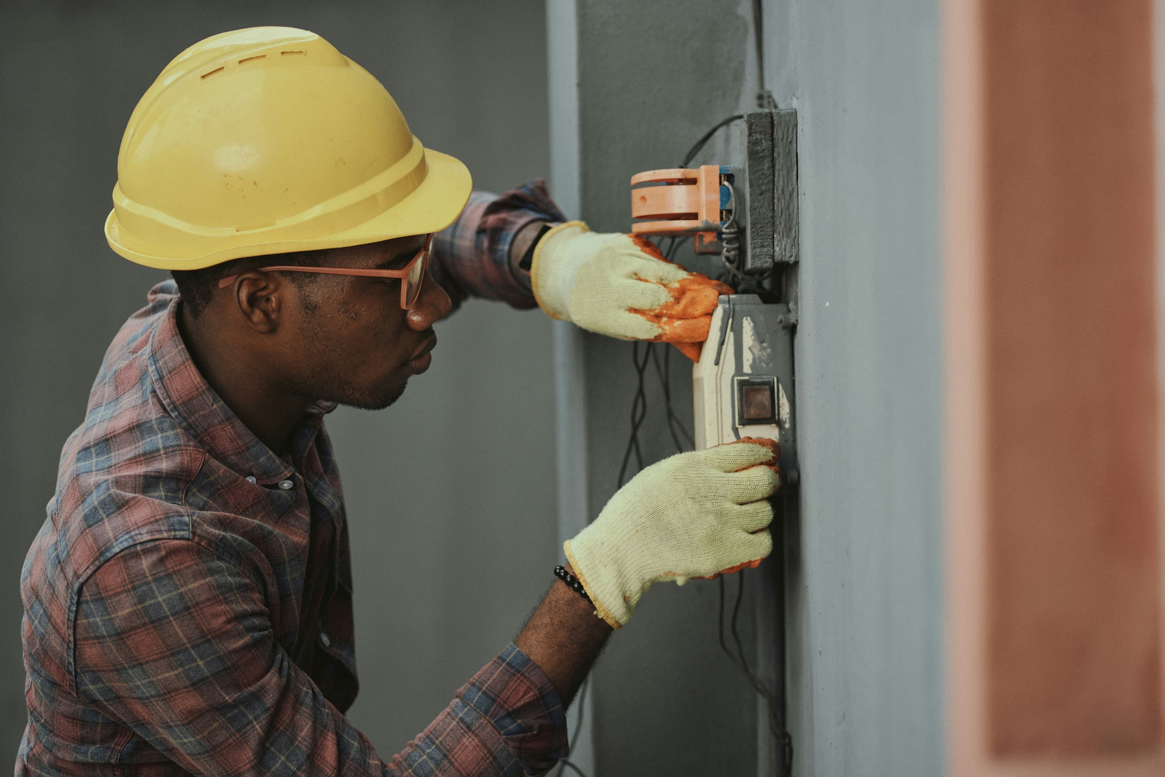 Worker Bottom